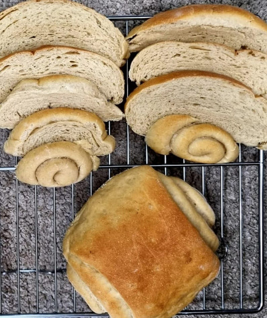 Classic whole wheat breads for daily use
